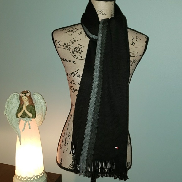 New Tommy Hilfiger Black Two Tone Gray Stripes Fringe Scarf - Picture 6 of 8